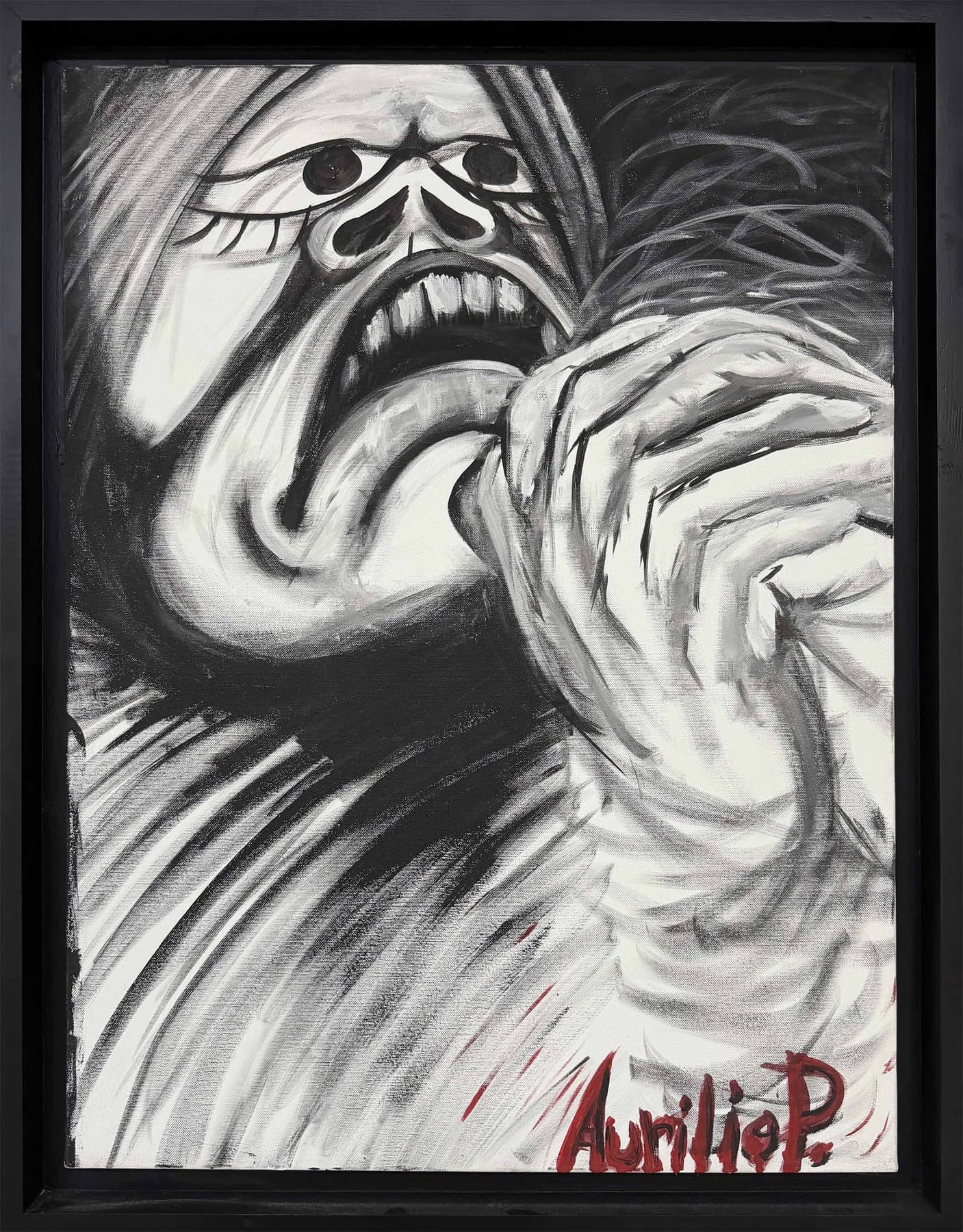 Figura dal volto sofferente con mani raccolte, dipinta in bianco e nero.